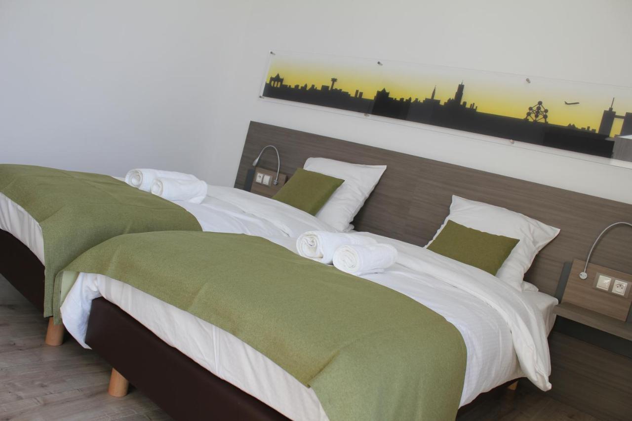 Mondo Hotel Tubize Esterno foto