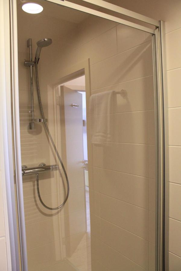 Mondo Hotel Tubize Esterno foto